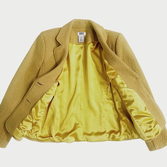 Monroe and Main Wool Blend Blazer Size 8 Runs Small Please See Measurements. - Picture 7 of 8